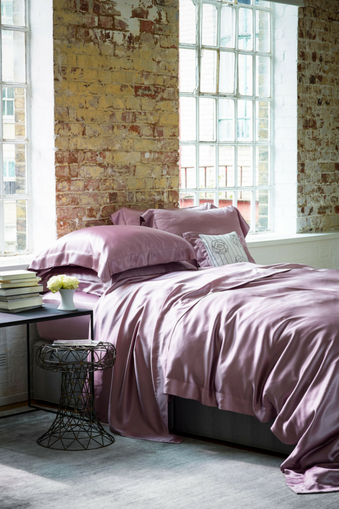 LILAC SILK BEDSHEETS